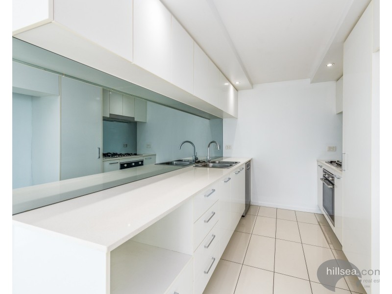 306/41 Harbour Town Drive, Biggera Waters QLD 4216