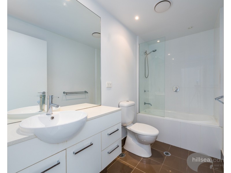 306/41 Harbour Town Drive, Biggera Waters QLD 4216