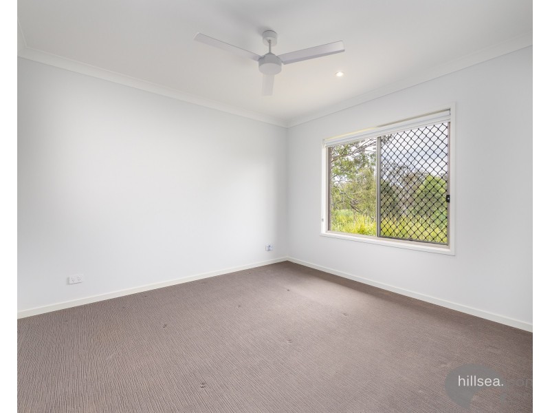 25 Greenview Circuit, Arundel QLD 4214