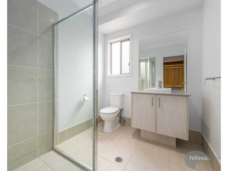 25 Greenview Circuit, Arundel QLD 4214