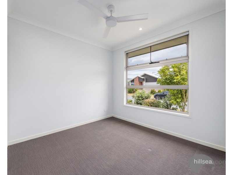 25 Greenview Circuit, Arundel QLD 4214