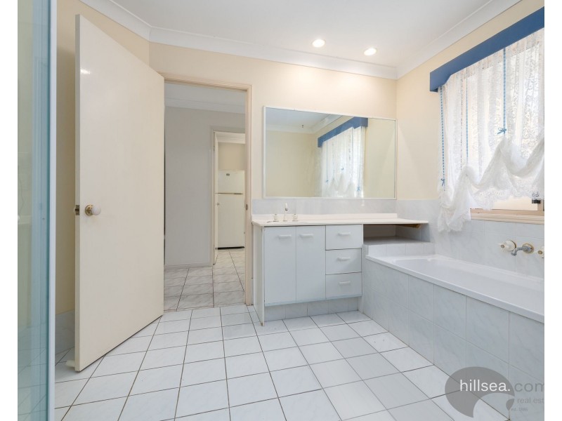 86 Inverness Way, Parkwood QLD 4214