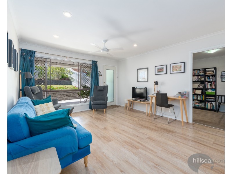 2/6 Jean Street, Labrador QLD 4215