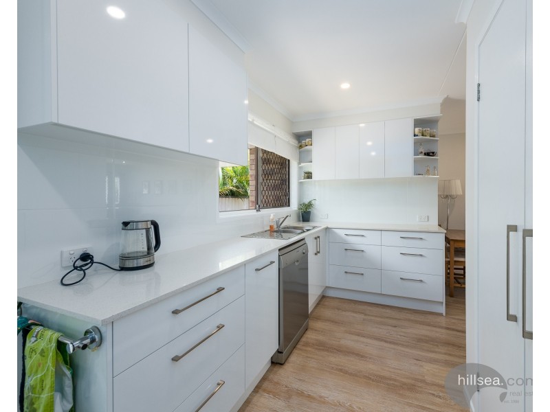 2/6 Jean Street, Labrador QLD 4215