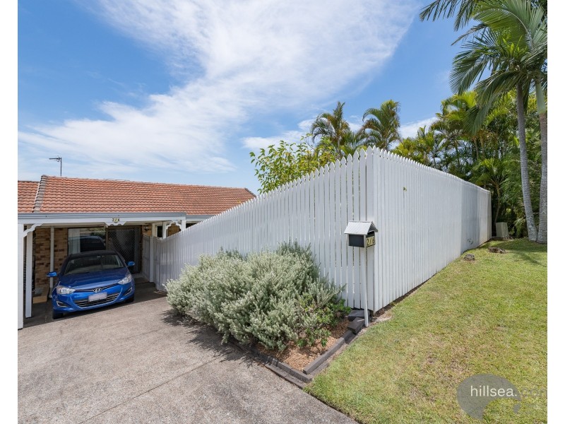 2/6 Jean Street, Labrador QLD 4215