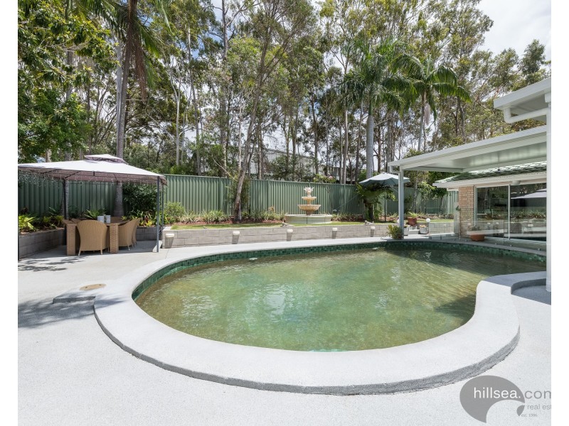 15 Chiffley Place, Arundel QLD 4214