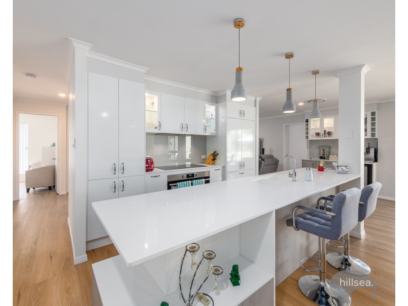 15 Chiffley Place, Arundel QLD 4214