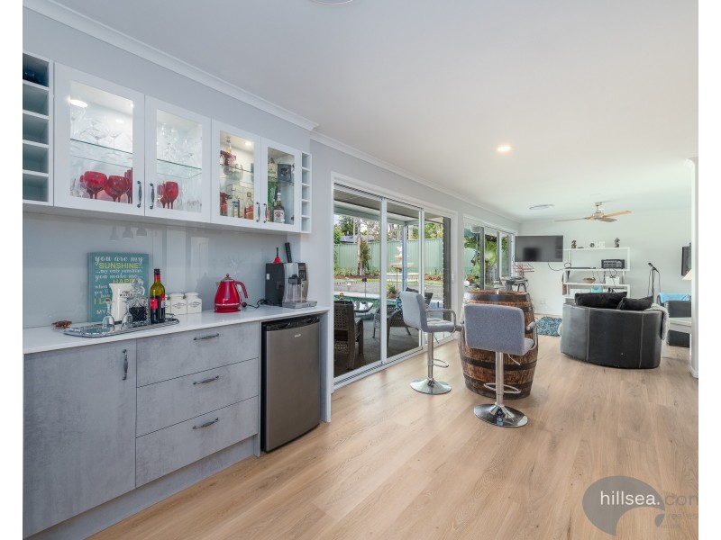15 Chiffley Place, Arundel QLD 4214