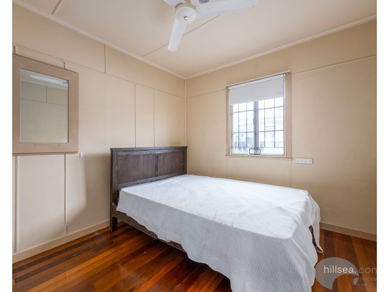 68 Central Street, Labrador QLD 4215