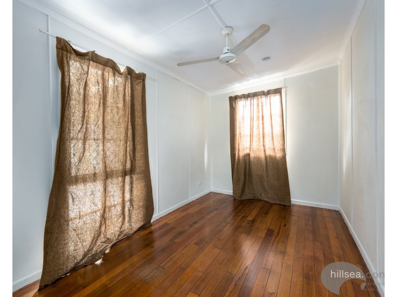 68 Central Street, Labrador QLD 4215