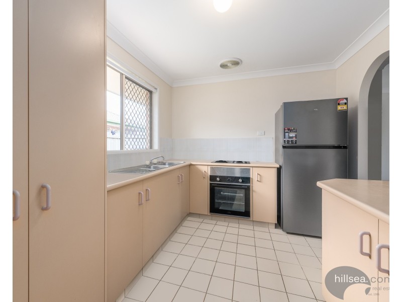 1/11 Riccarton Place, Labrador QLD 4215