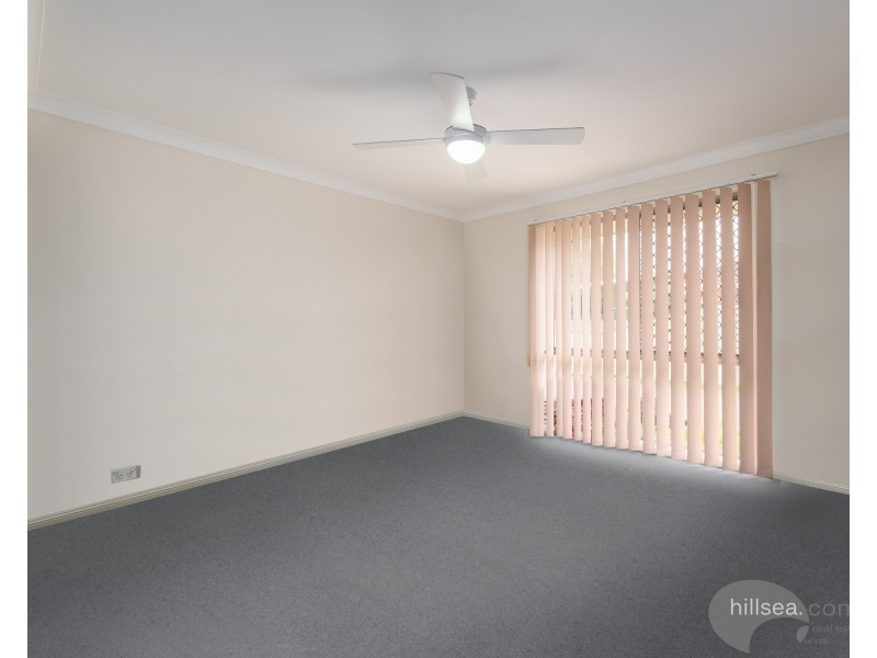 1/11 Riccarton Place, Labrador QLD 4215
