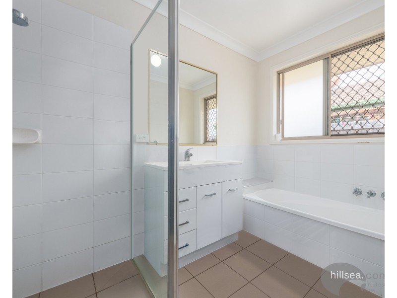 1/11 Riccarton Place, Labrador QLD 4215