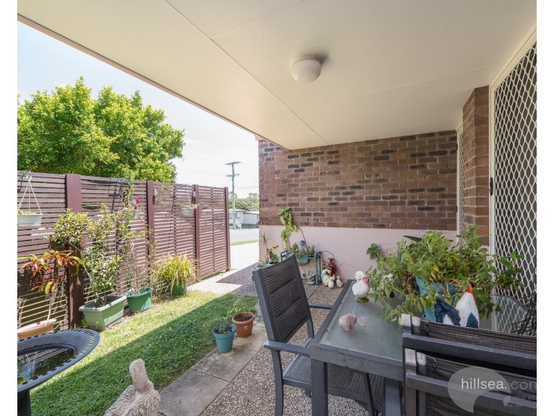 2/227 Government Road, Labrador QLD 4215