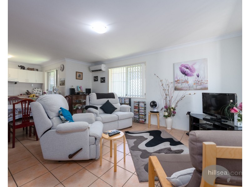 2/227 Government Road, Labrador QLD 4215