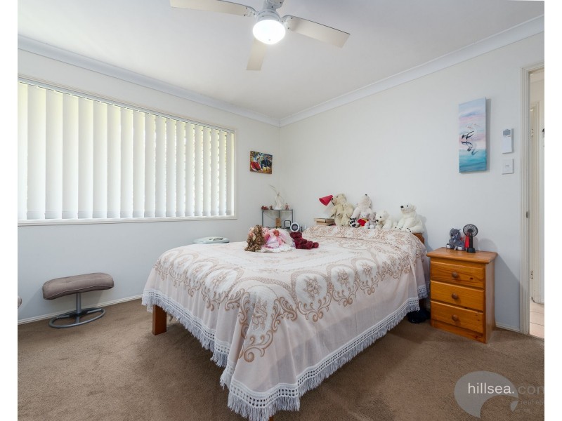 2/227 Government Road, Labrador QLD 4215