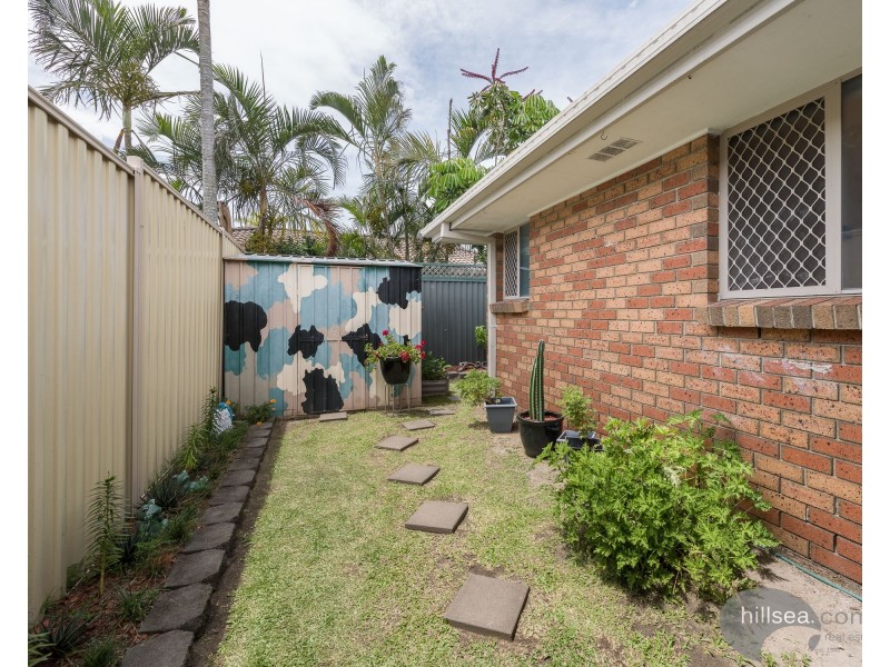 2/3 Riccarton Place, Labrador QLD 4215