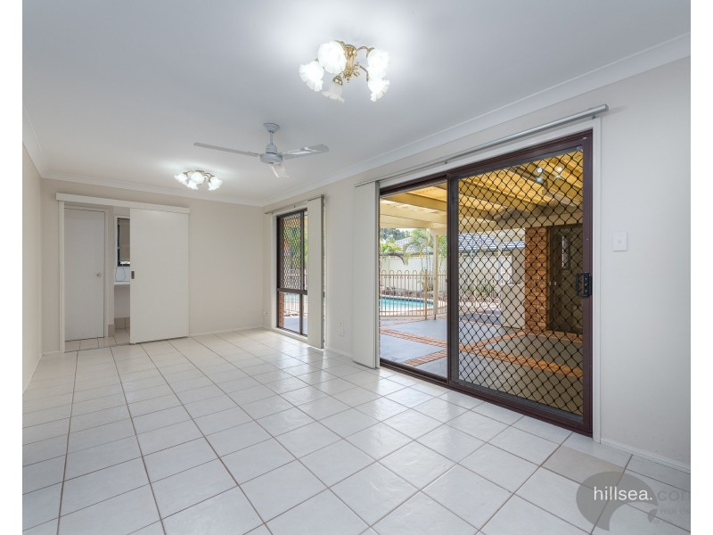 60 Allied Drive, Arundel QLD 4214