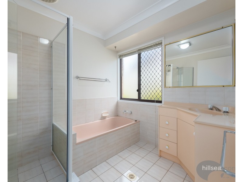 60 Allied Drive, Arundel QLD 4214
