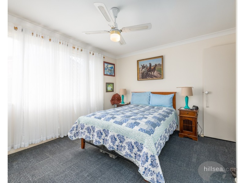 2/25 Brown Street, Labrador QLD 4215