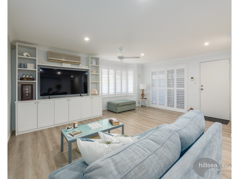 1/3 Jannie Court, Labrador QLD 4215