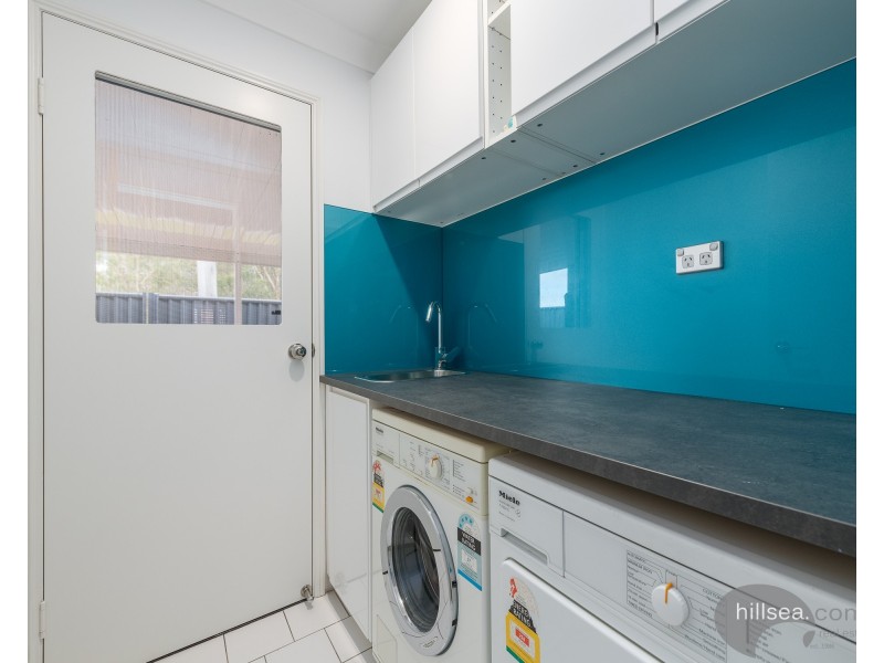 1/3 Jannie Court, Labrador QLD 4215