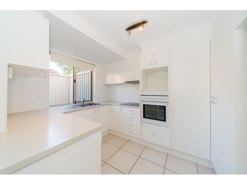 4/152 Frank Street, Labrador QLD 4215