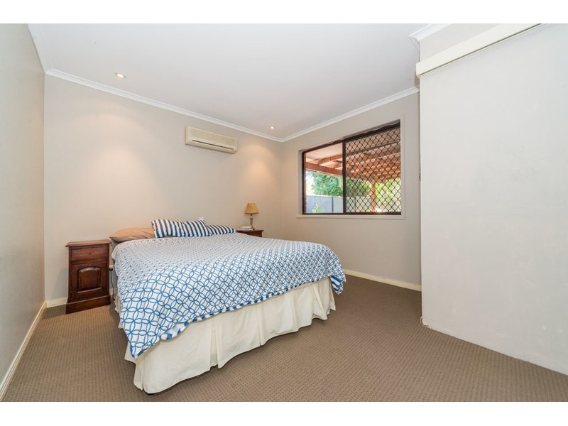 2/22 Telopea Street, Labrador QLD 4215
