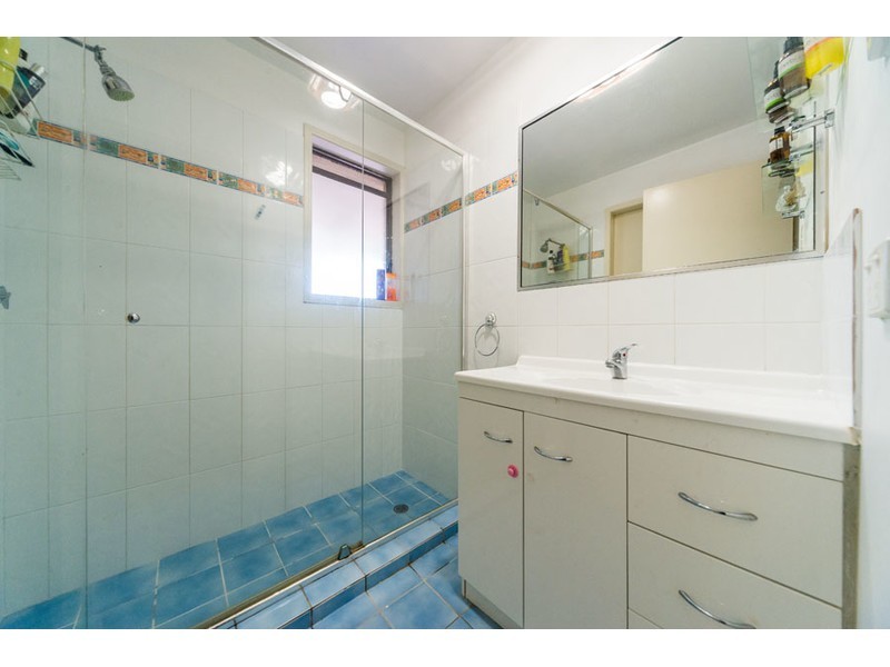 2/22 Telopea Street, Labrador QLD 4215