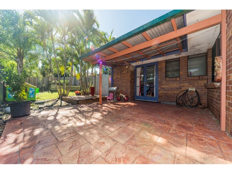 2/22 Telopea Street, Labrador QLD 4215