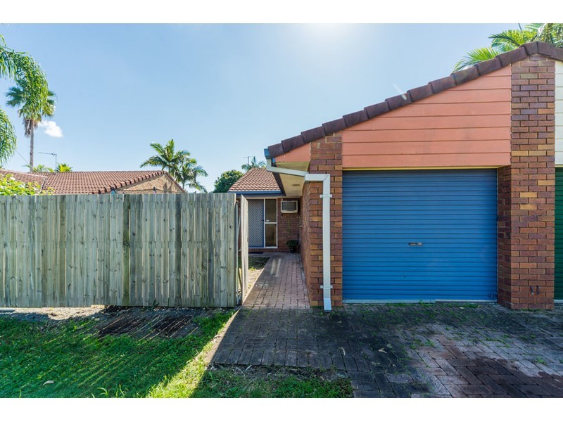 2/22 Telopea Street, Labrador QLD 4215