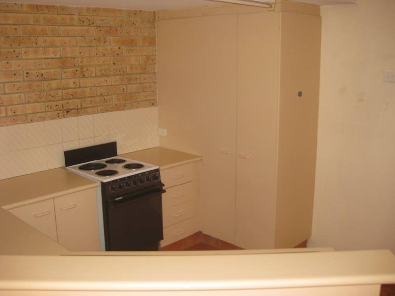 8/77 Olsen Avenue, Labrador QLD 4215