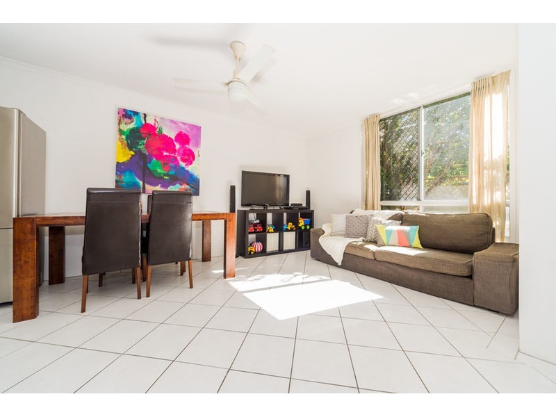 3/3 Proud Street, Labrador QLD 4215