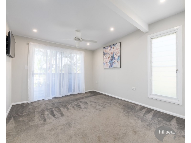 16 First Avenue, Labrador QLD 4215