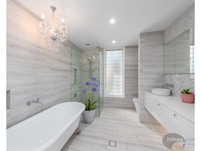 16 First Avenue, Labrador QLD 4215