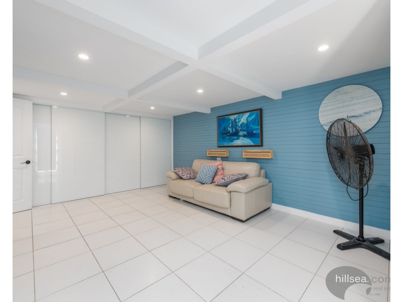 16 First Avenue, Labrador QLD 4215