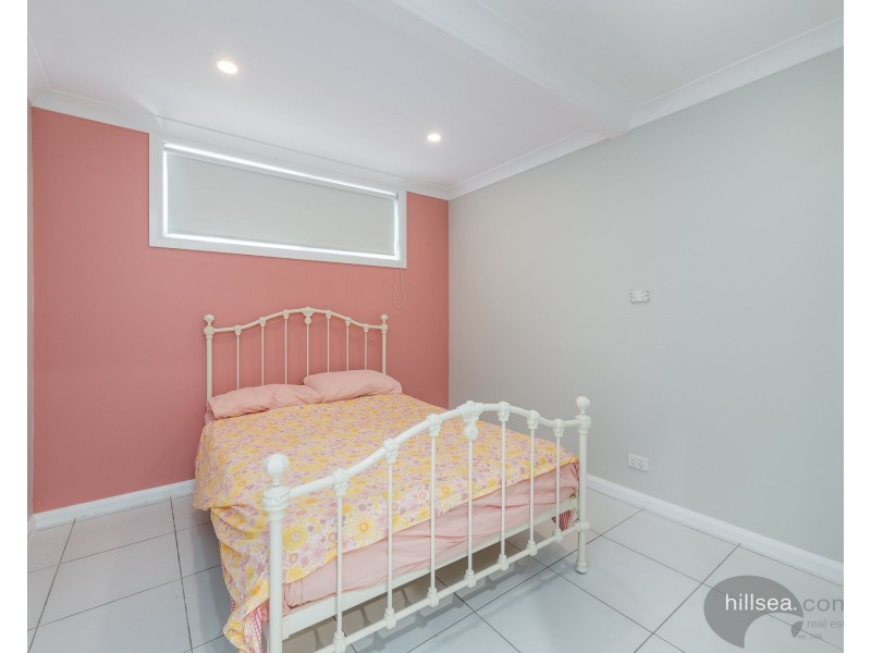 16 First Avenue, Labrador QLD 4215