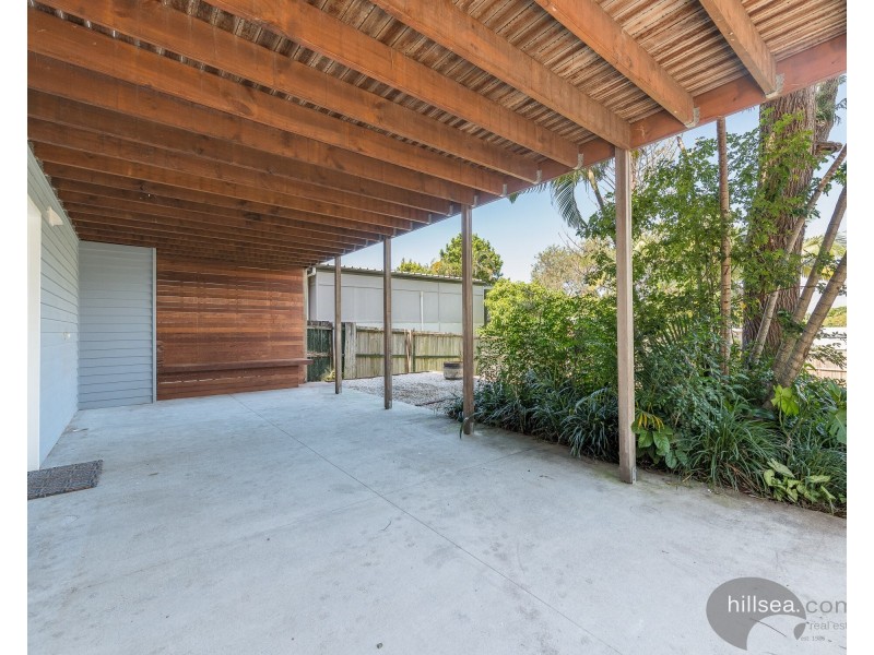 16 First Avenue, Labrador QLD 4215