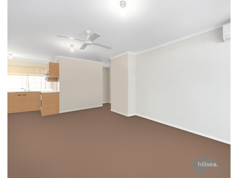 2/11 Stephenson Street, Labrador QLD 4215