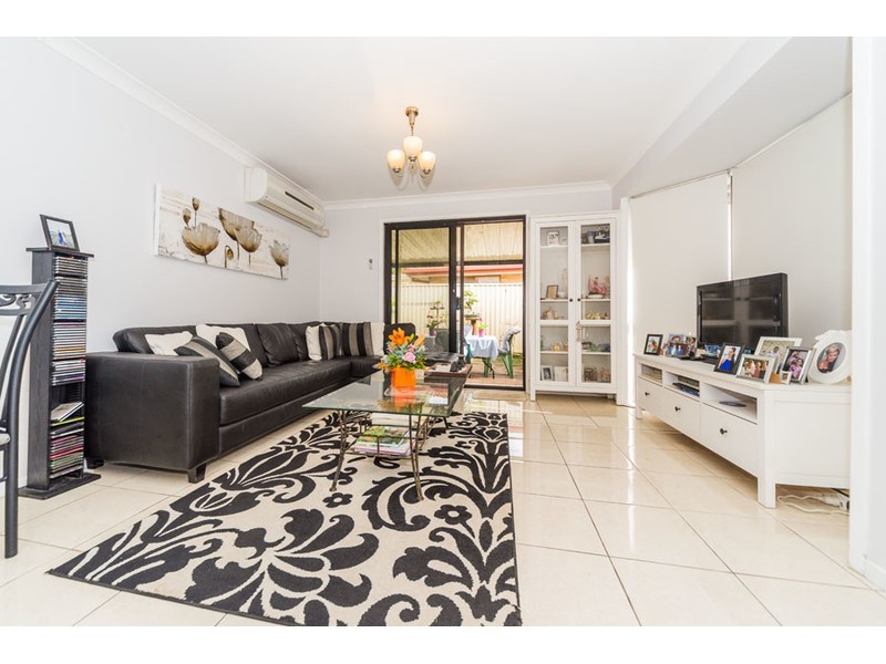 2/10 Jessica Court, Arundel QLD 4214