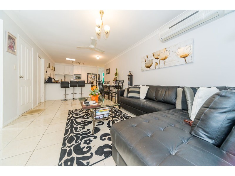 2/10 Jessica Court, Arundel QLD 4214