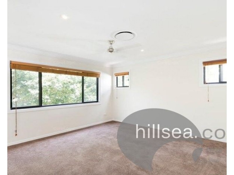 1/4 Cawthray Street, Biggera Waters QLD 4216