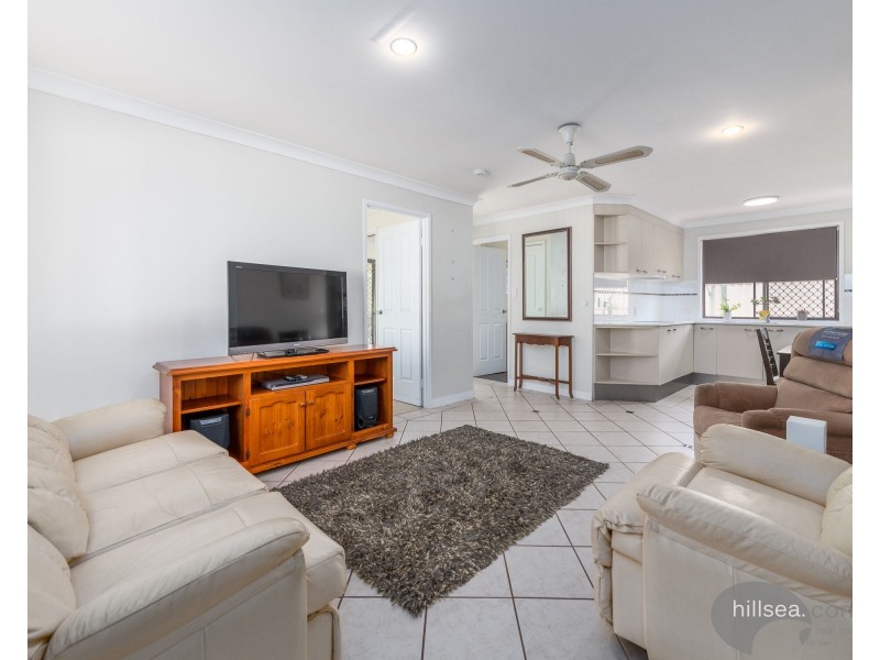 1/11 Nina Parade, Arundel QLD 4214