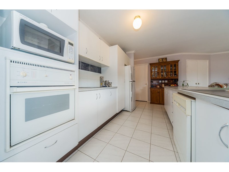 5 Grimsdyke Court, Molendinar QLD 4214