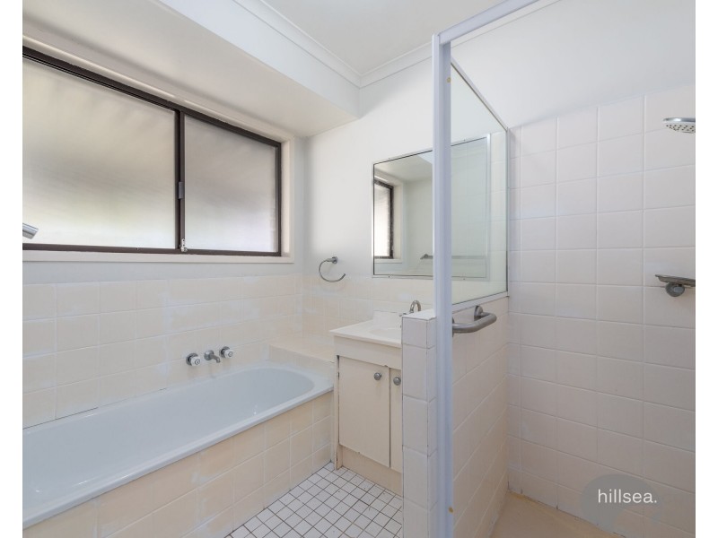 2/14 Hoya Court, Labrador QLD 4215