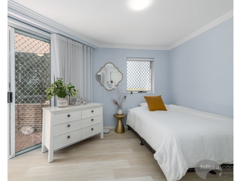 4/7 Whiting Street, Labrador QLD 4215