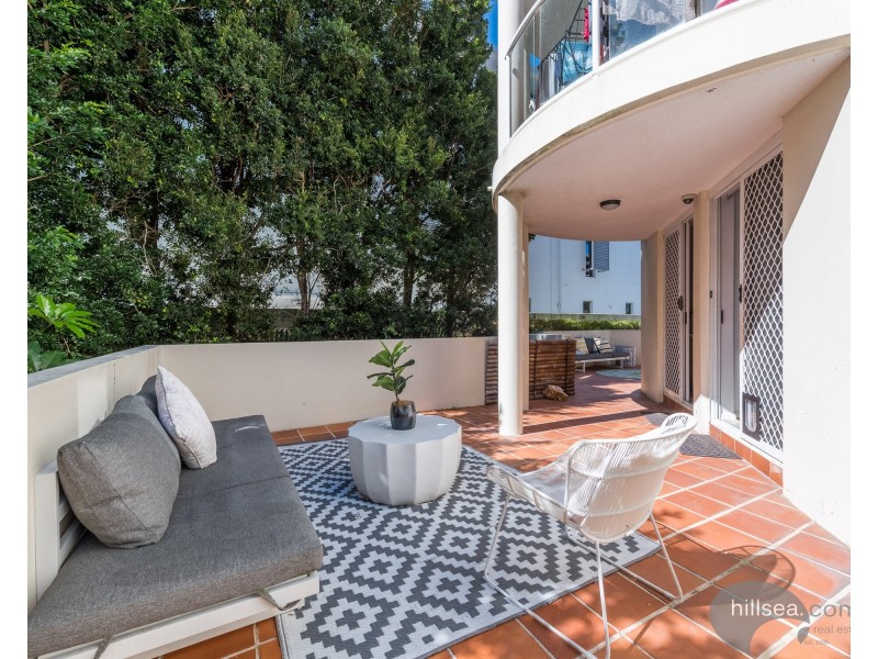 4/7 Whiting Street, Labrador QLD 4215