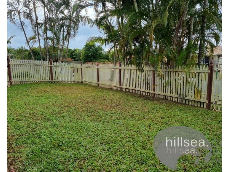 1/3 Hentdale Court, Labrador QLD 4215