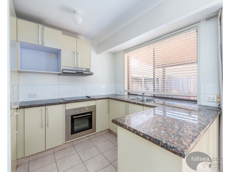 2/25 Telopea Street, Labrador QLD 4215