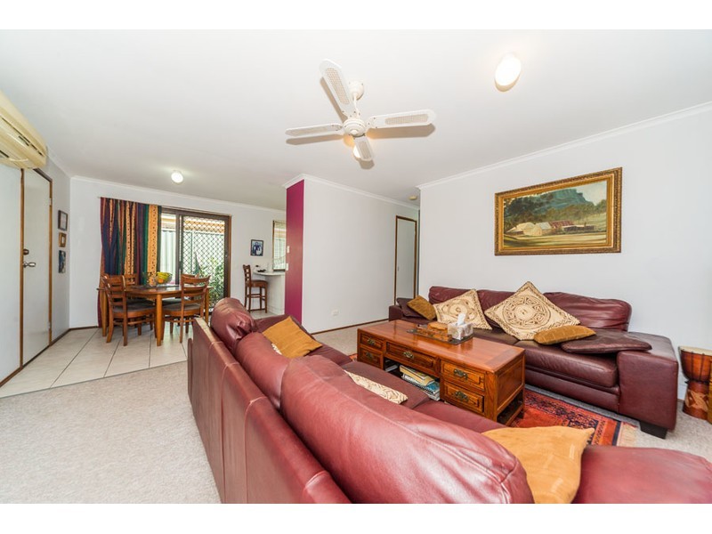 1/7 Ruth Anne Close, Labrador QLD 4215